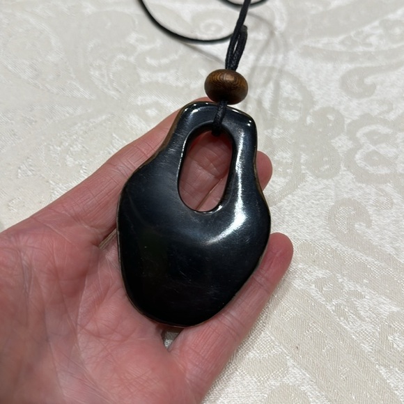 NWT decouture keyhole adjustable pendant necklace - Picture 3 of 7